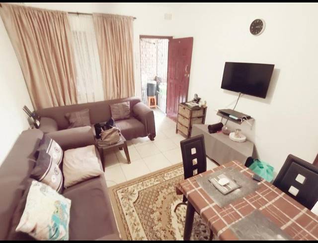 2 BEDROOM APARTMENT FOR SALE IN RESERVOIR HILLS